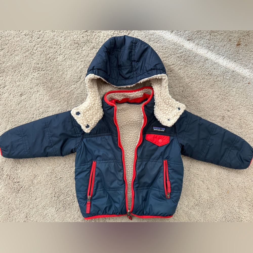 Patagonia Tribbles 2t navy red good used condition reversible